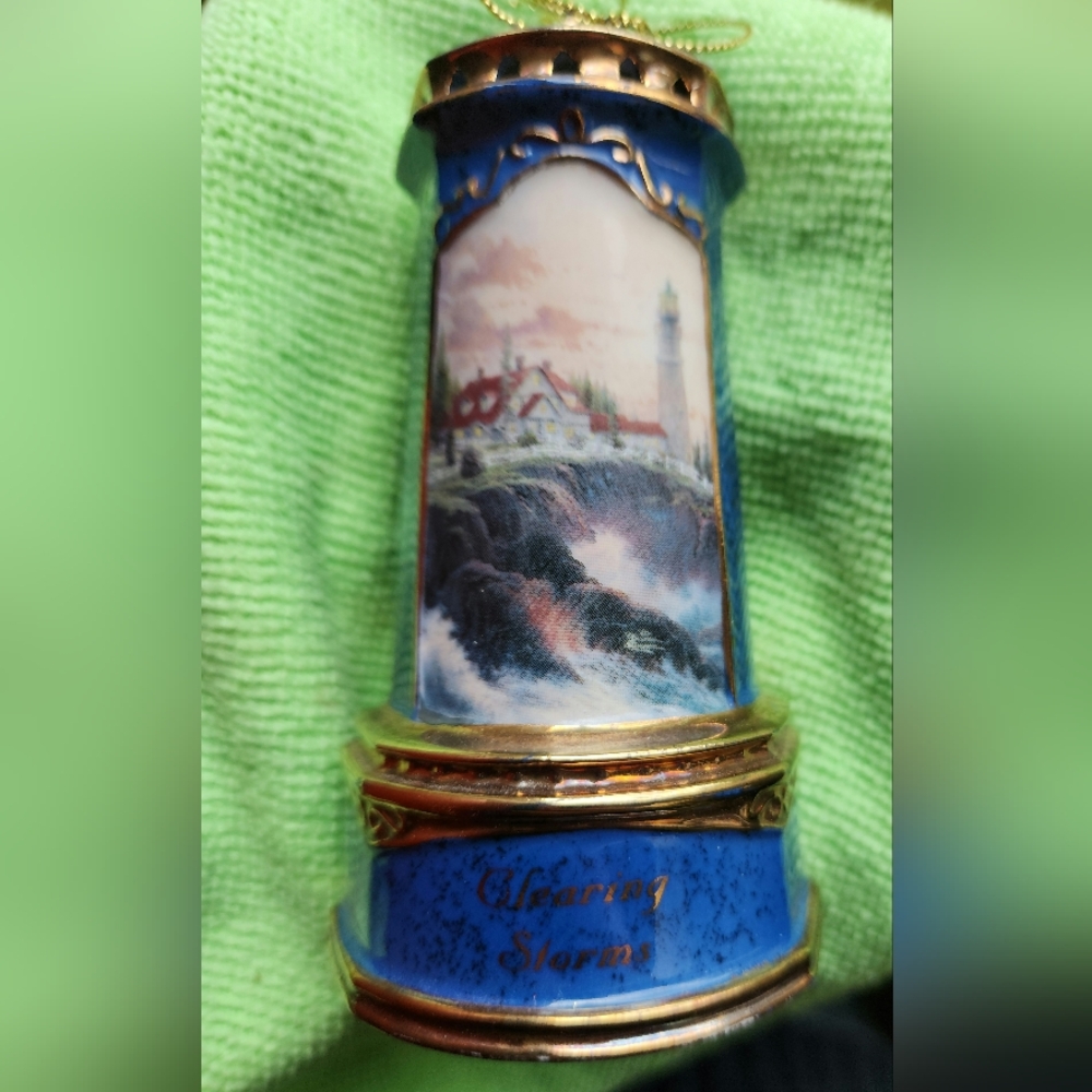 Thomas Kinkade Seaside Refections Collection ornament